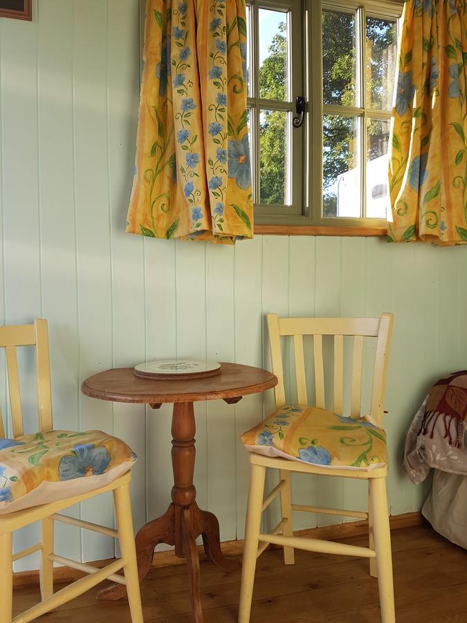 Shepherds Hut Dolly Wagon Кесвік Екстер'єр фото